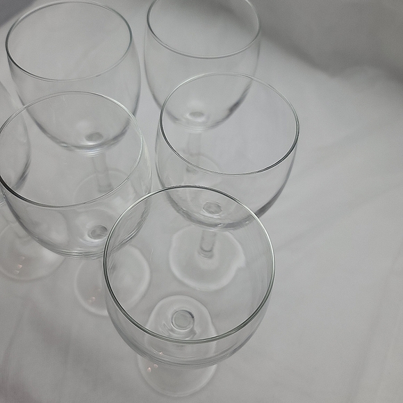 6pc ARC Crystal Wine Glass Set - Picture 4 of 15